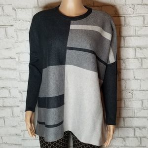 🆕️💥Joseph A. Oversized Colorblock Sweater Top💥